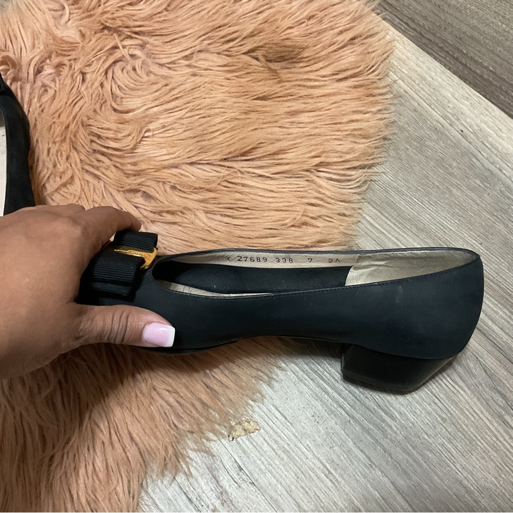 Salvatore Ferragamo Black Heels Size 7 - Picture 7 of 9